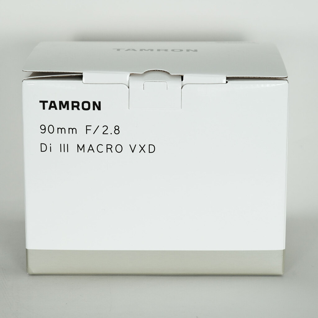 TAMRON 90mm F/2.8 Di III MACRO VXD [ソニーE用]