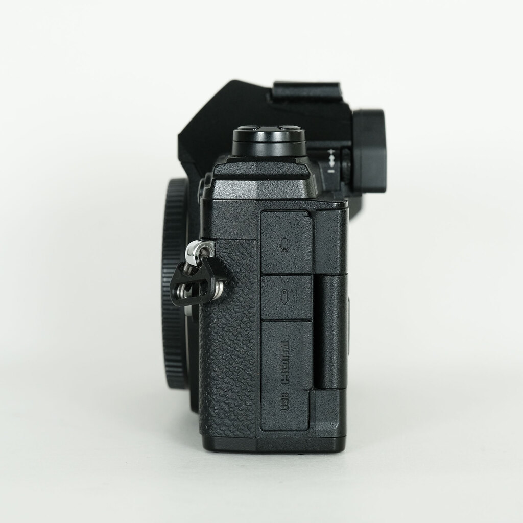 OLYMPUS OM-D E-M5 Mark III