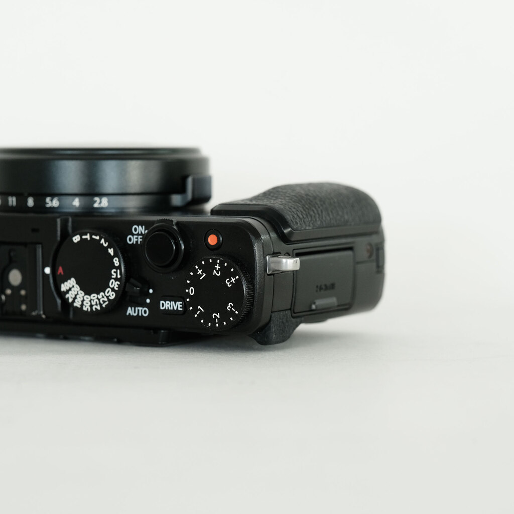 FUJIFILM X70 ブラック