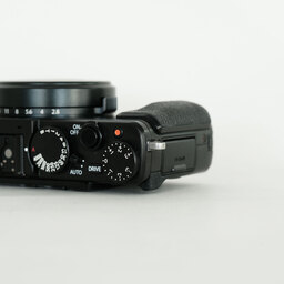 FUJIFILM X70 ブラック