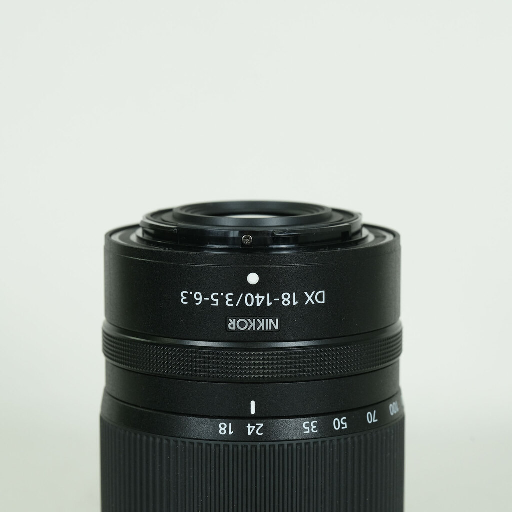 Nikon NIKKOR Z DX 18-140mm f/3.5-6.3 VR Nikon NIKKOR Z DX 18-140mm f/3.5-6.3 VR