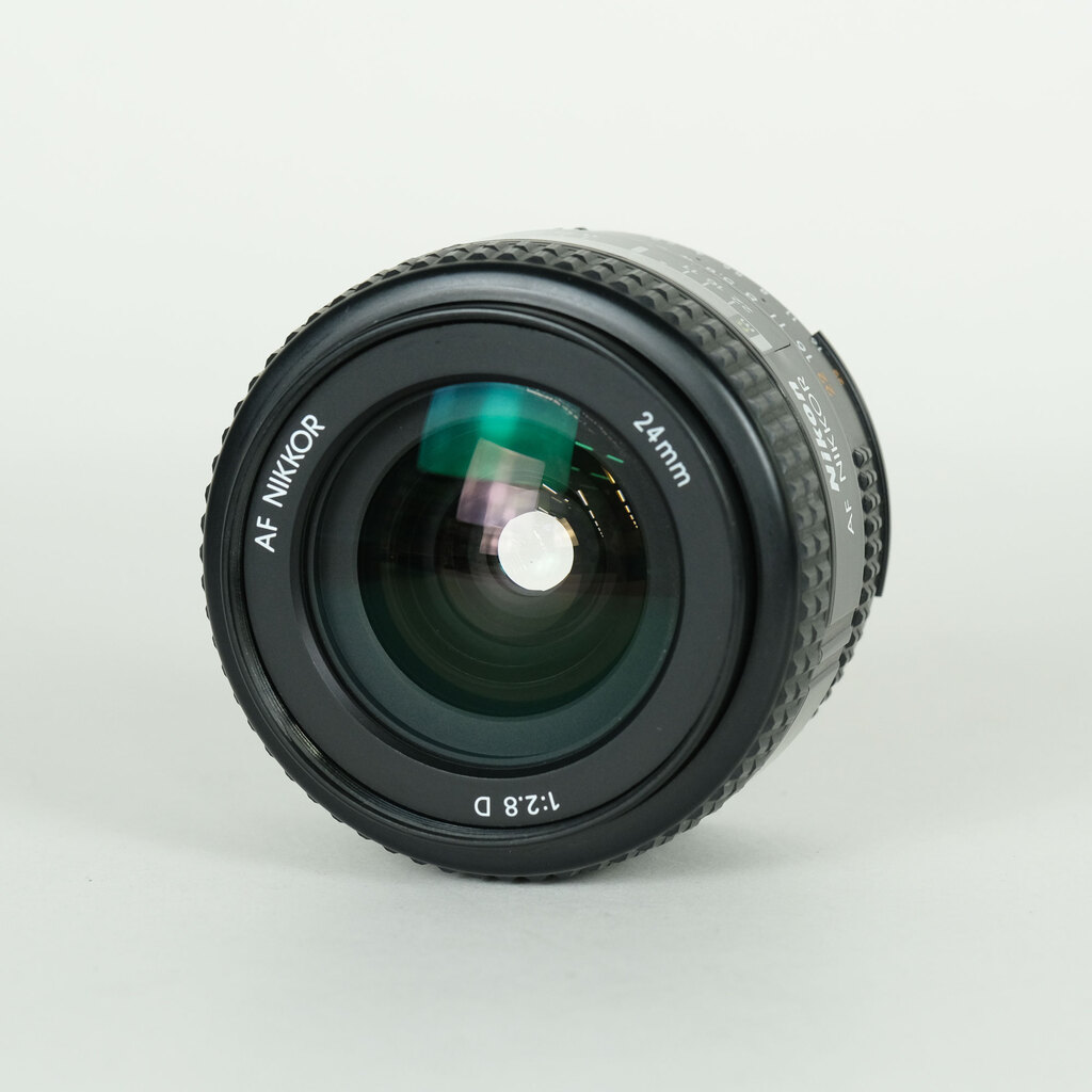 Nikon Ai AF Nikkor 24mm F2.8D