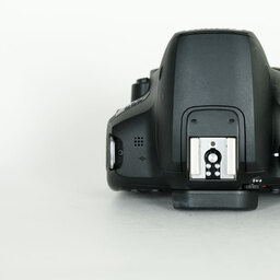 Canon EOS Kiss X10i