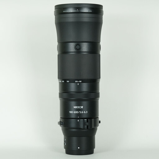 Nikon NIKKOR Z 180-600mm f/5.6-6.3 VR Nikon NIKKOR Z 180-600mm f/5.6-6.3 VR