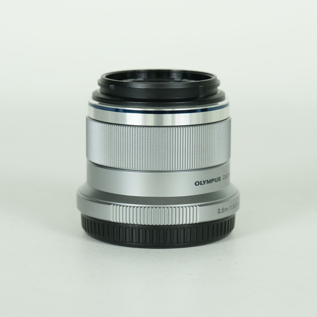 OLYMPUS M.ZUIKO DIGITAL 45mm F1.8の出品 | ONE SCENE（ワンシーン）