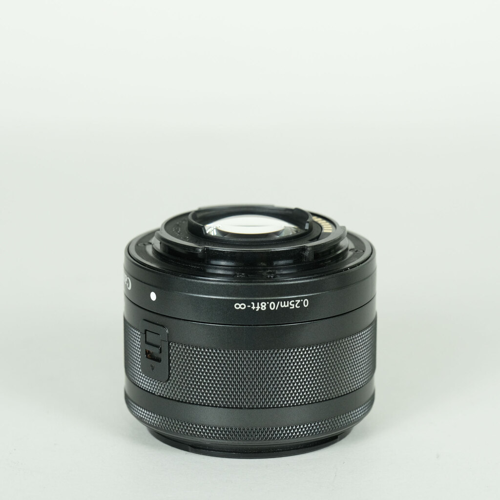 Canon EF-M15-45mm F3.5-6.3 IS STM Canon EF-M15-45mm F3.5-6.3 IS STM