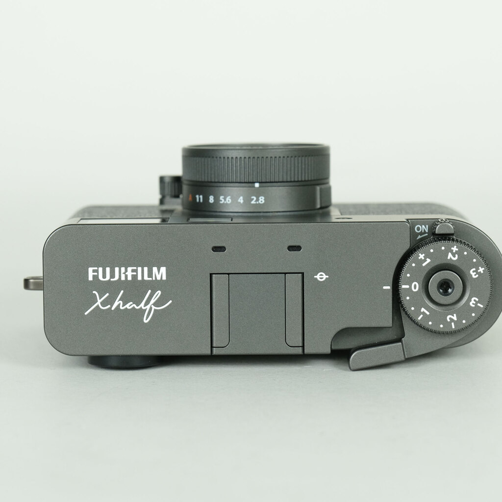 【美品】Fujifilm X-half チャコールグレー 付属あり FUJIFILM X half X-HF1の出品 | ONE SCENE（ワンシーン）