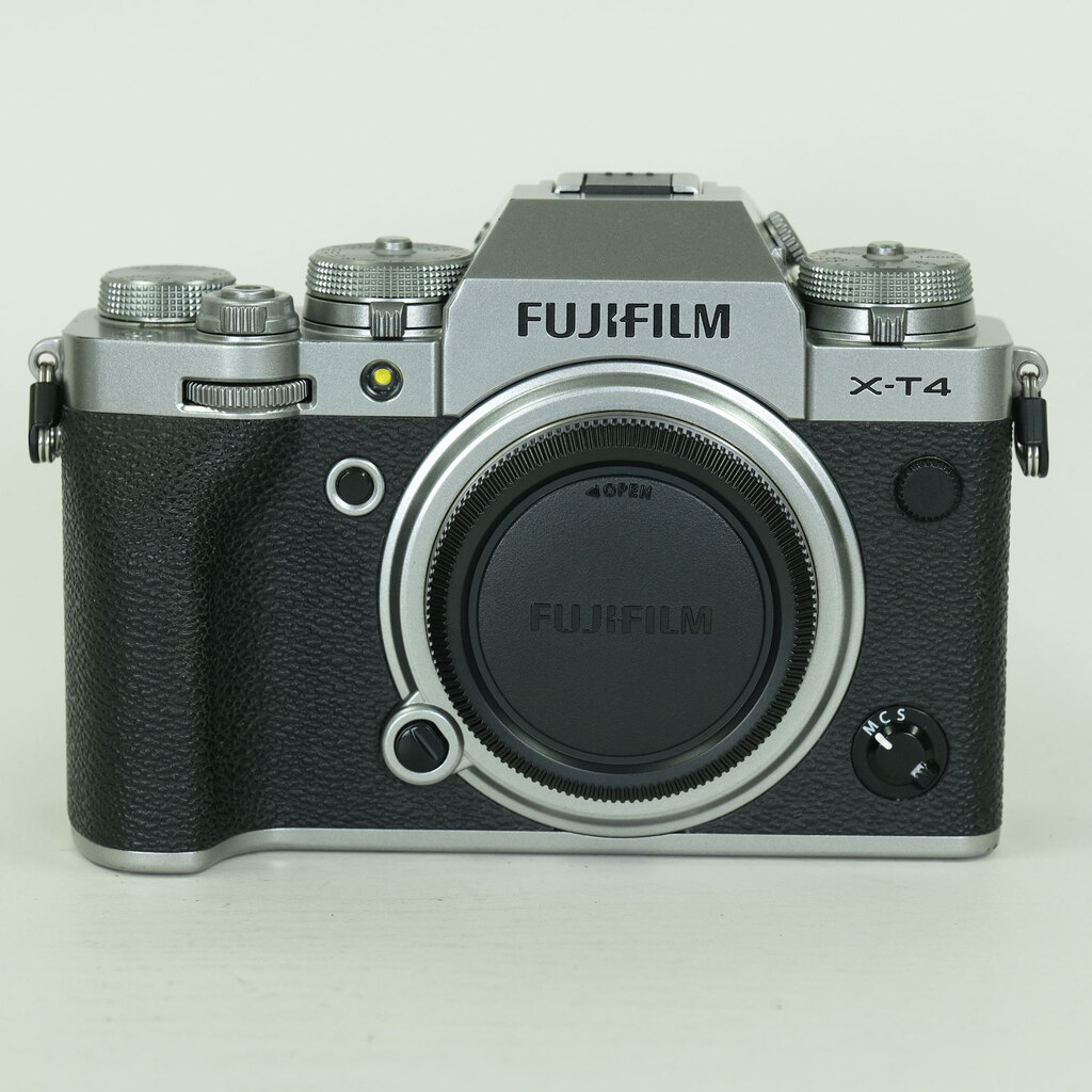 FUJIFILM X-T4
