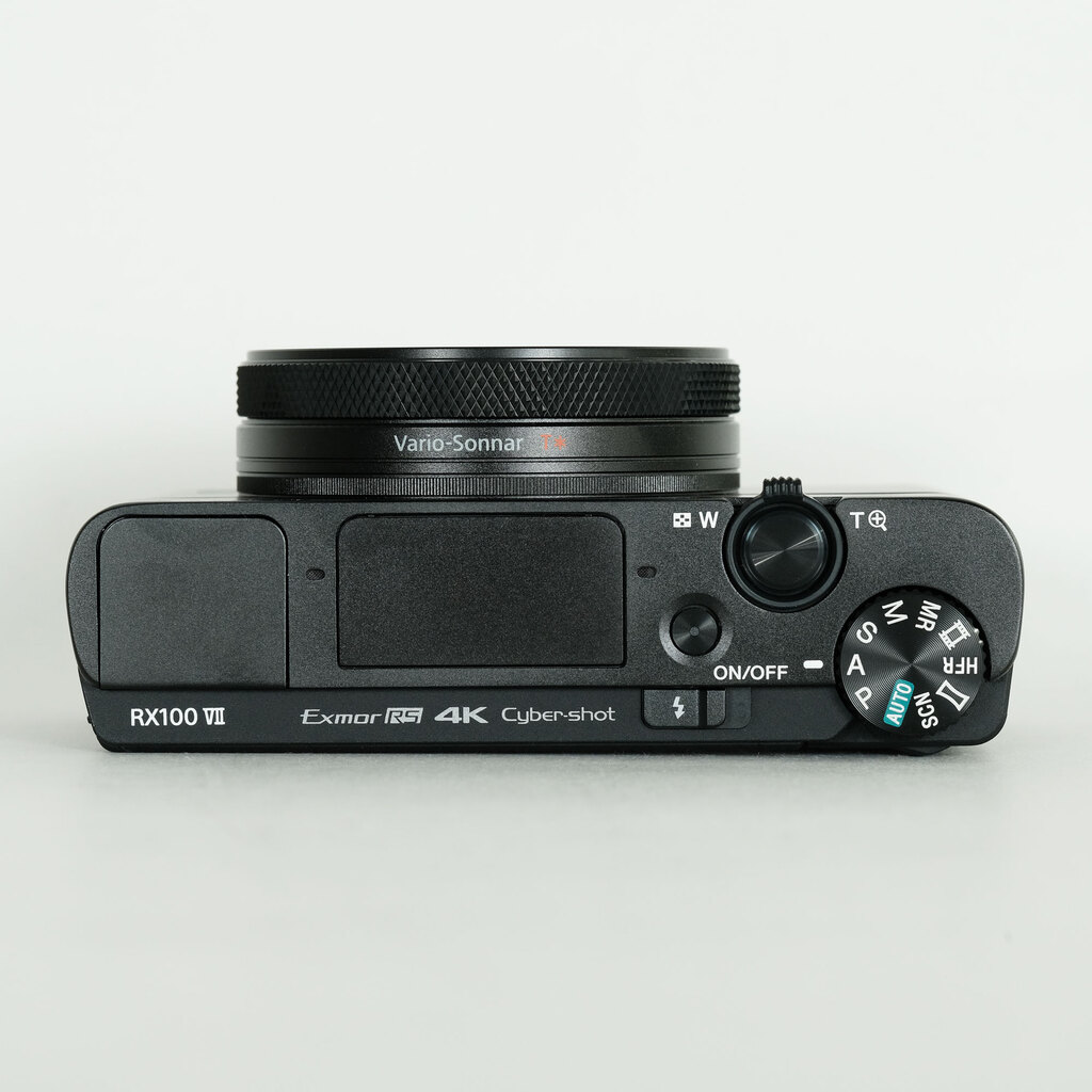 SONY Cyber-shot DSC-RX100M7