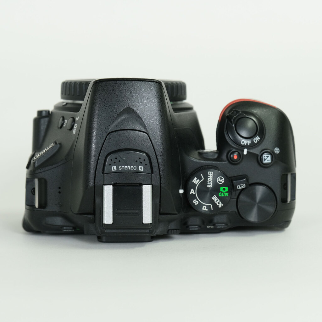 Nikon D5600