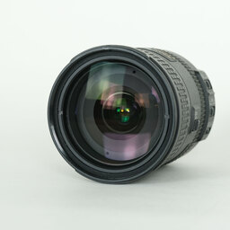 Nikon AF-S DX NIKKOR 18-200mm F3.5-5.6G ED VR II Nikon AF-S DX NIKKOR 18-200mm F3.5-5.6G ED VR II