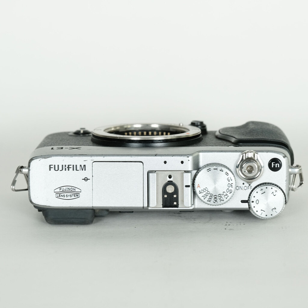FUJIFILM X-E1 シルバー