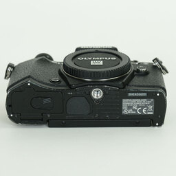 OLYMPUS OM-D E-M5 Mark II