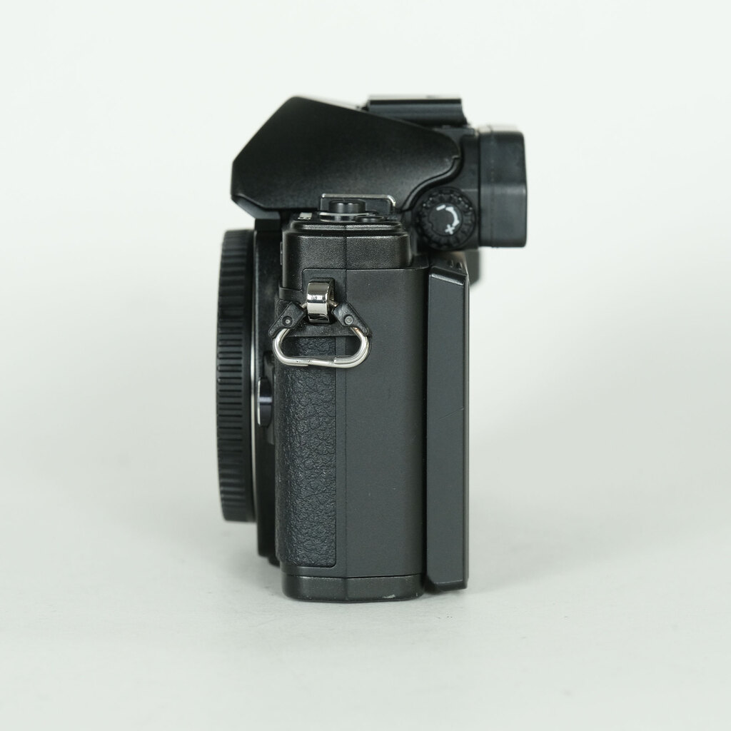 OLYMPUS OM-D E-M10 Mark II