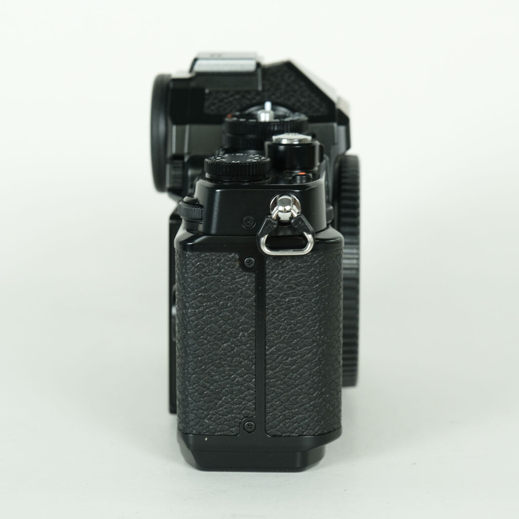 Nikon Z f [�{�f�B]