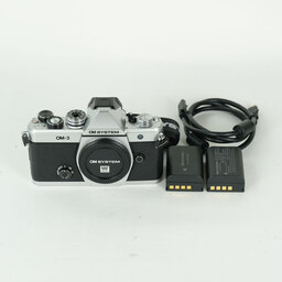 OM SYSTEM OM-3