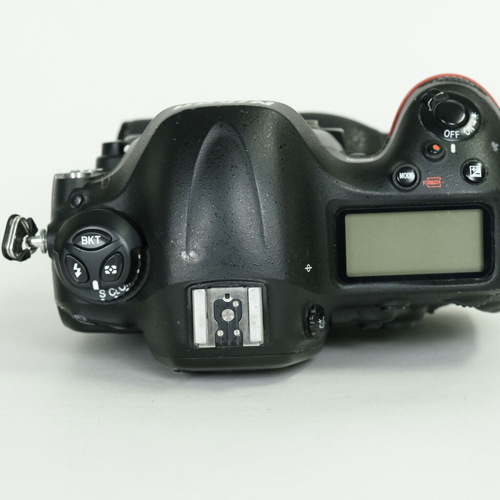 Nikon D4
