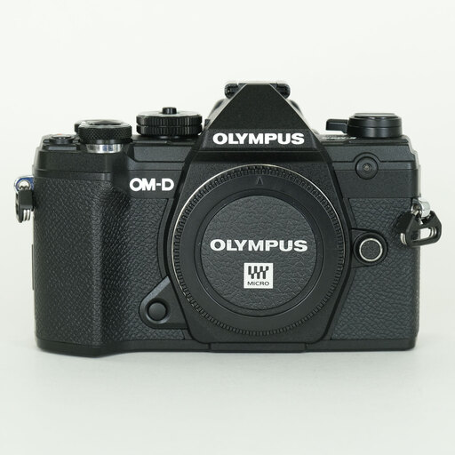 OLYMPUS OM-D E-M5 Mark III
