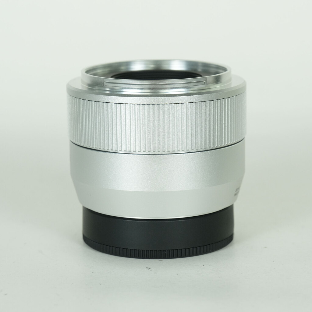 �������w TTArtisan AF 35mm F1.8 II�i�t�W�t�C����X�p�j �V���o�[
