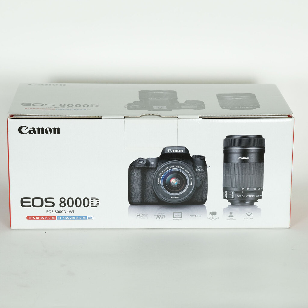Canon EOS 8000D