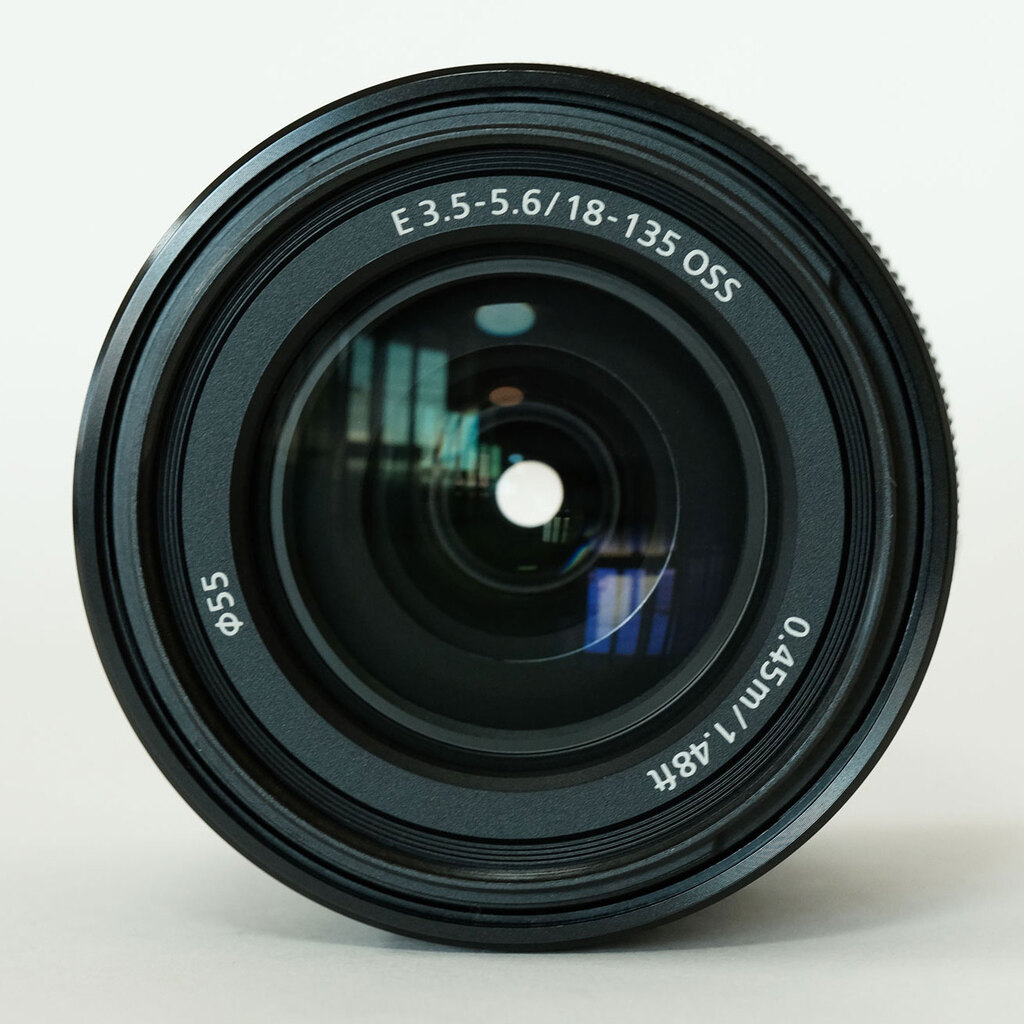 SONY E 18-135mm F3.5-5.6 OSS SEL18135