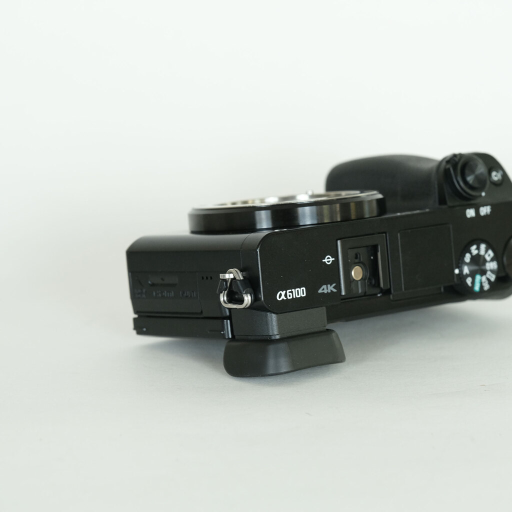 SONY α6100（ILCE-6100）