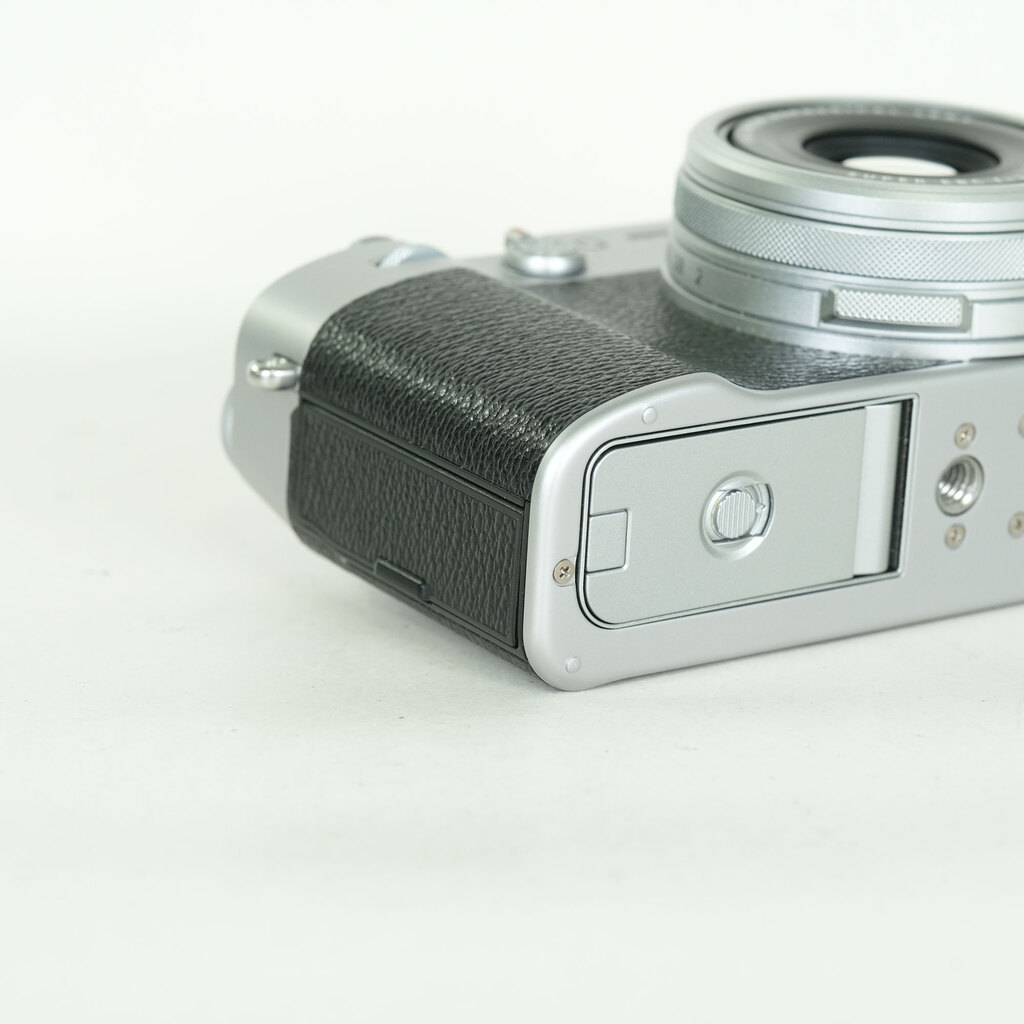 FUJIFILM X100V シルバー