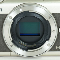 Canon EOS M200 ボディ リミテッドゴールド