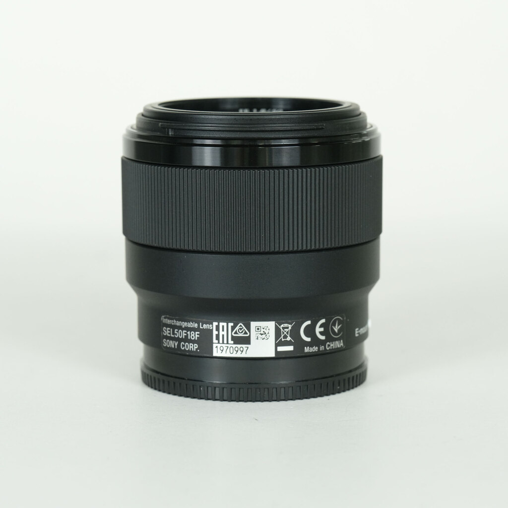 SONY FE 50mm F1.8 SEL50F18Fの出品 | ONE SCENE（ワンシーン）