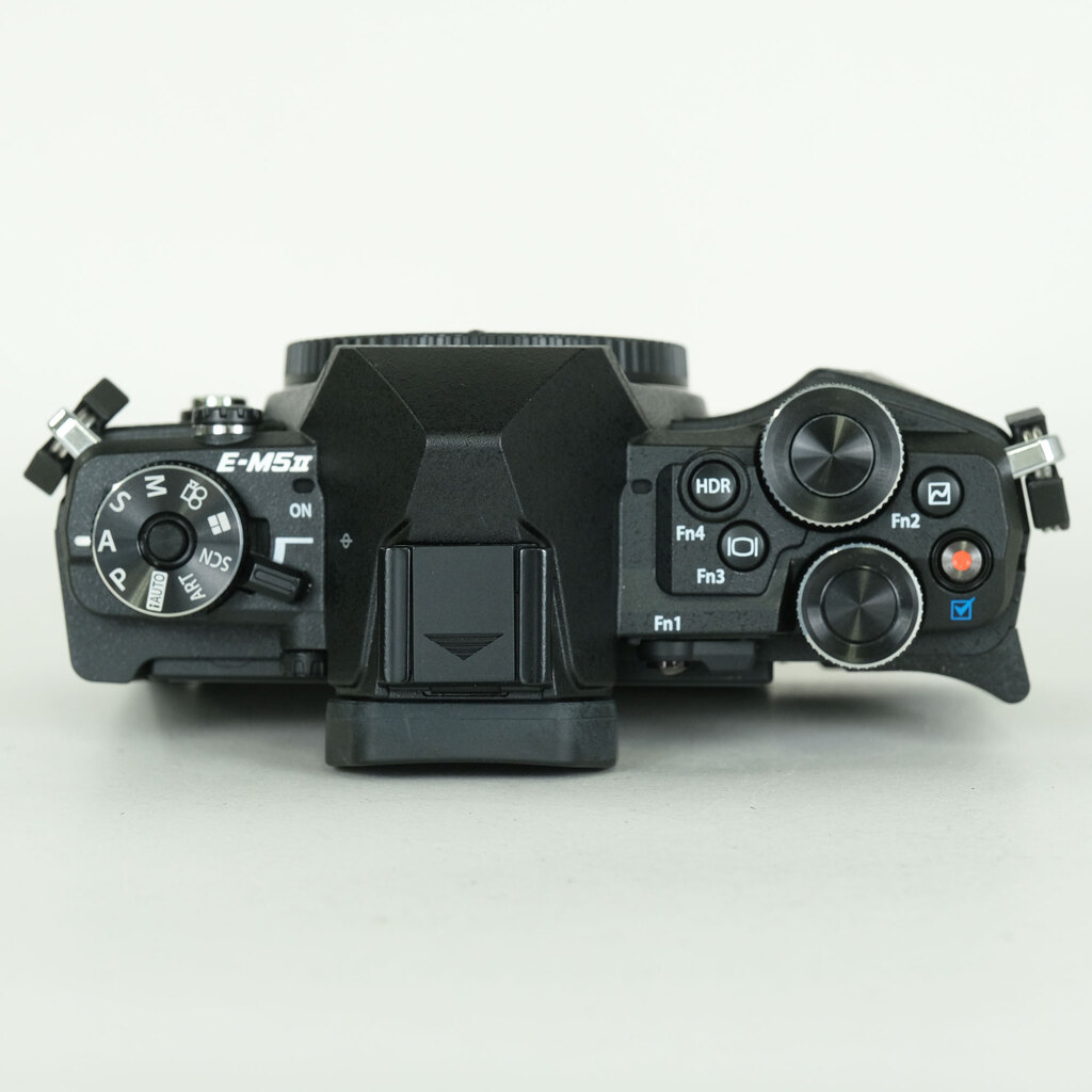 OLYMPUS OM-D E-M5 Mark II