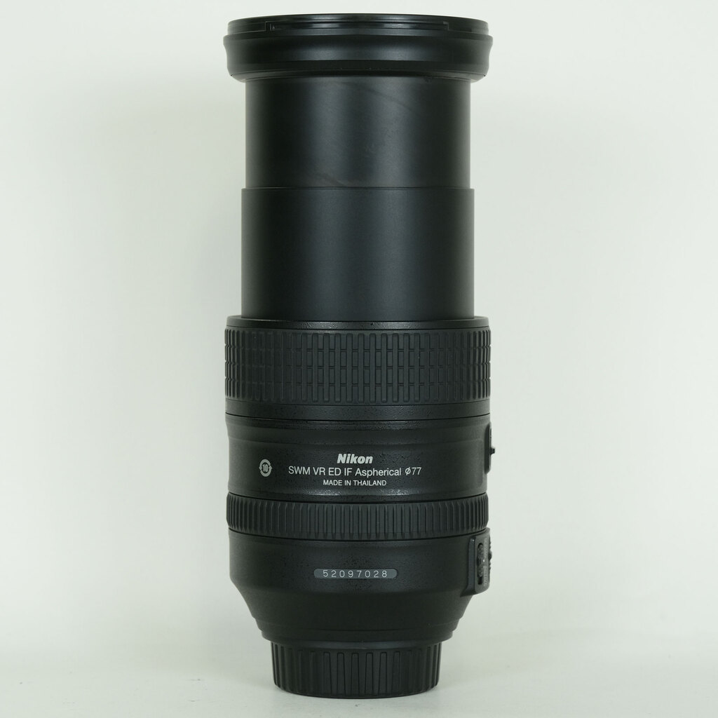 Nikon AF-S NIKKOR 28-300mm f/3.5-5.6G ED VR Nikon AF-S NIKKOR 28-300mm f/3.5-5.6G ED VR