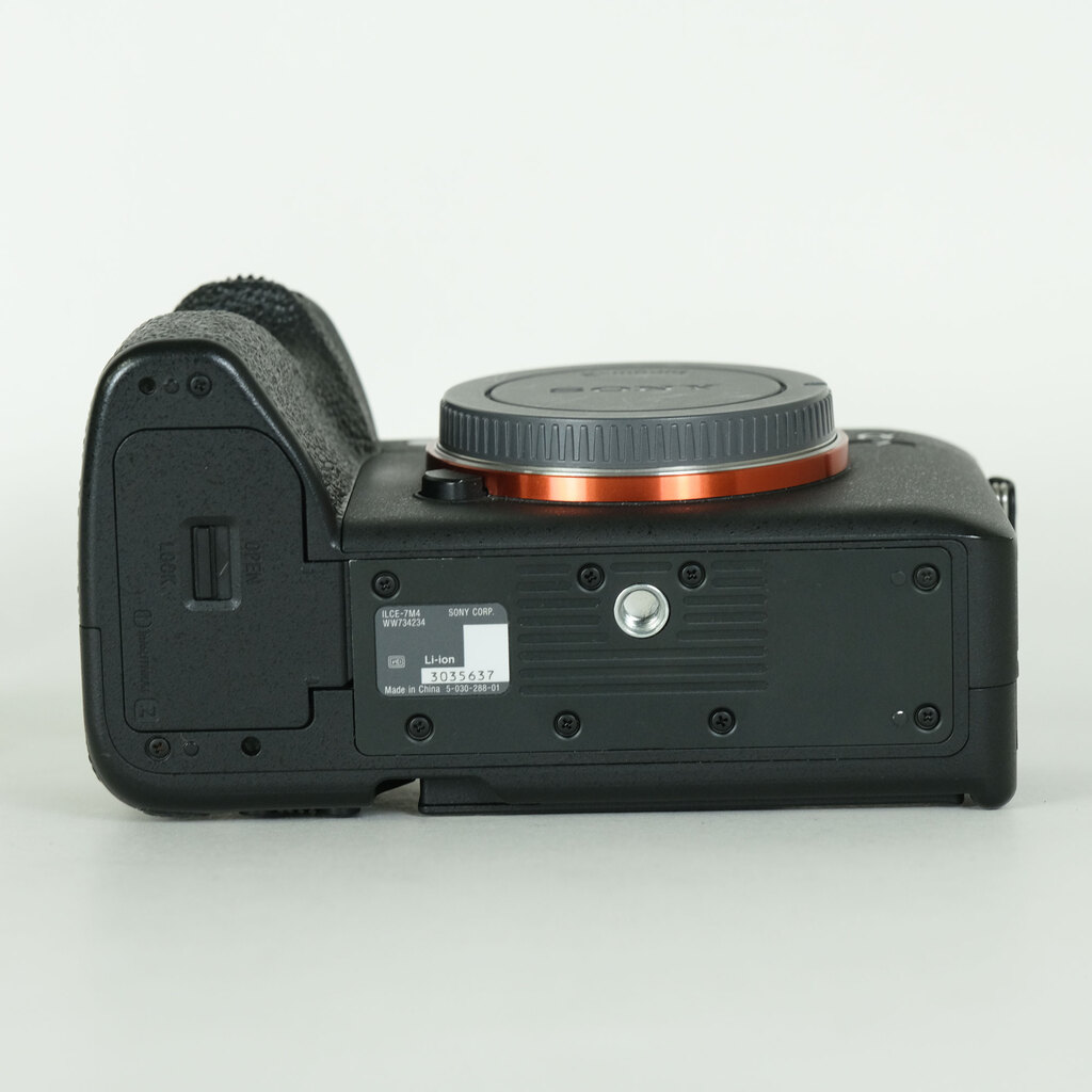 SONY α7 IV(ILCE-7M4) SONY α7 IV(ILCE-7M4)