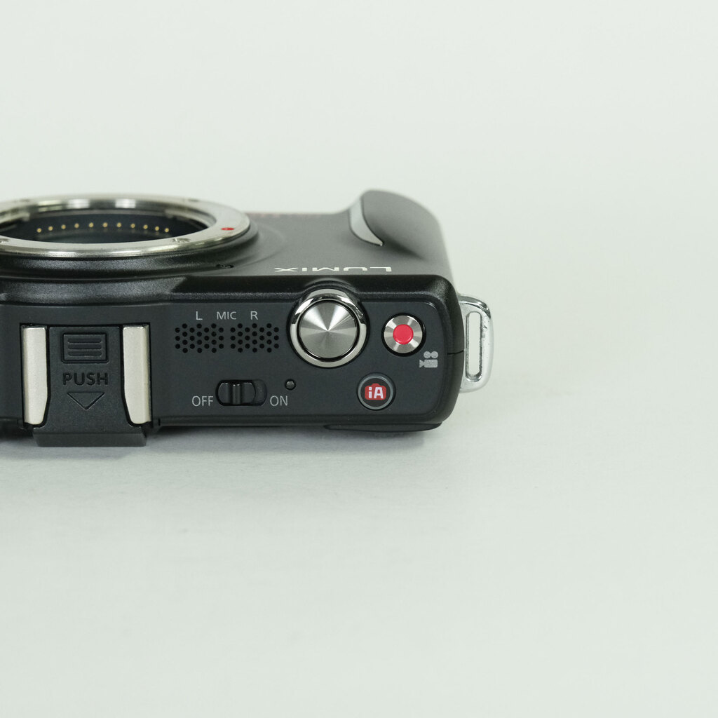 Panasonic LUMIX DMC-GF2-K ボディ ブラック Panasonic LUMIX DMC-GF2-K ボディ ブラック