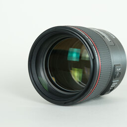 Canon EF85mm F1.4L IS USM Canon EF85mm F1.4L IS USM