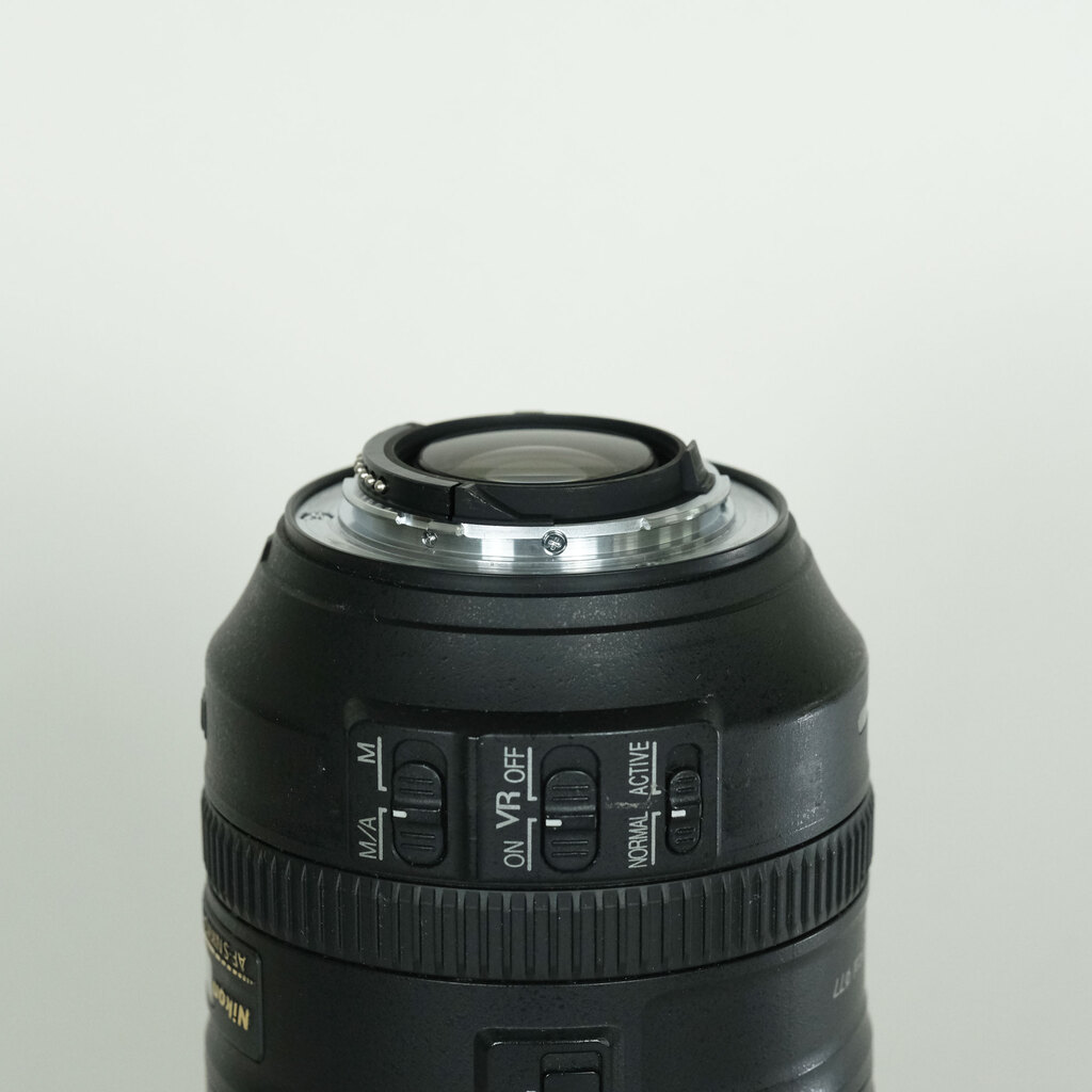 Nikon AF-S NIKKOR 28-300mm f/3.5-5.6G ED VR