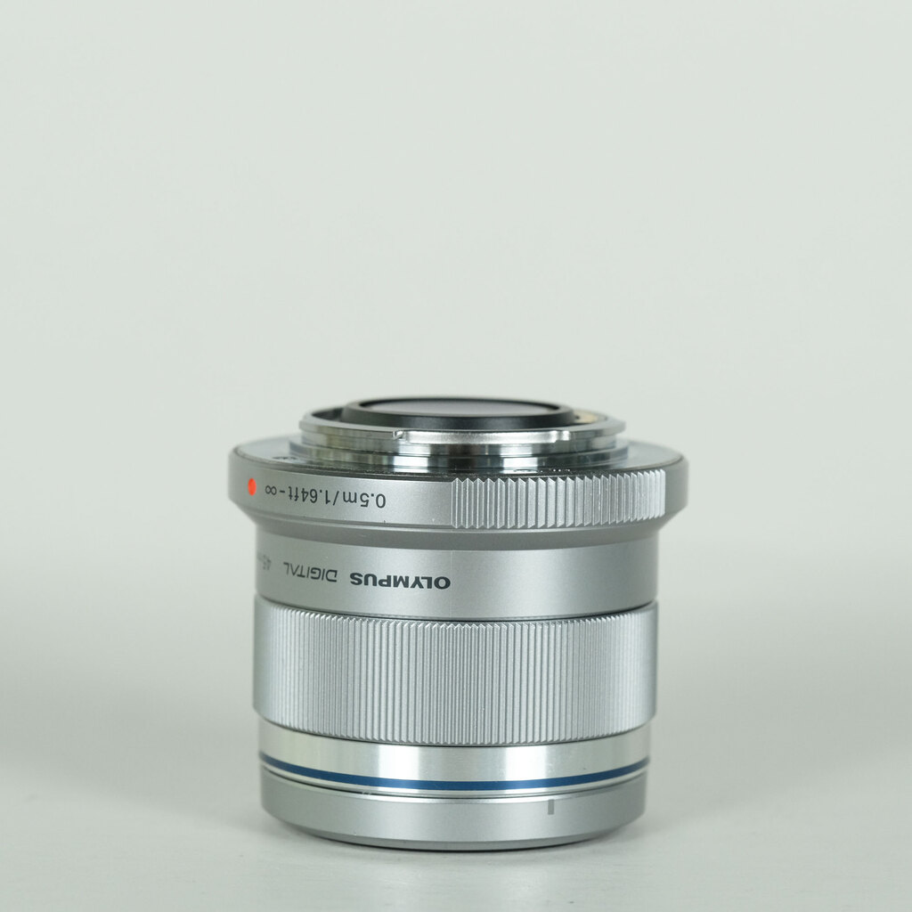 OLYMPUS M.ZUIKO DIGITAL 45mm F1.8の出品 | ONE SCENE（ワンシーン）