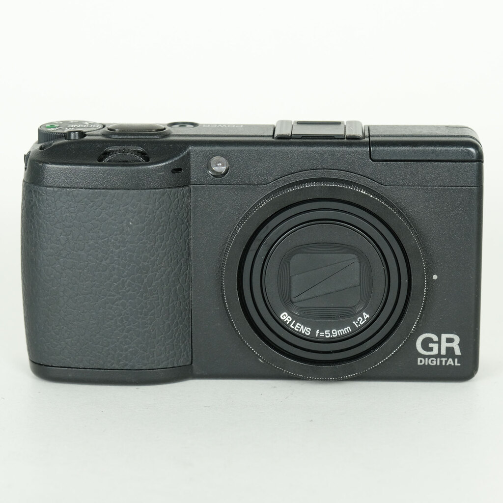 RICOH GR DIGITAL II