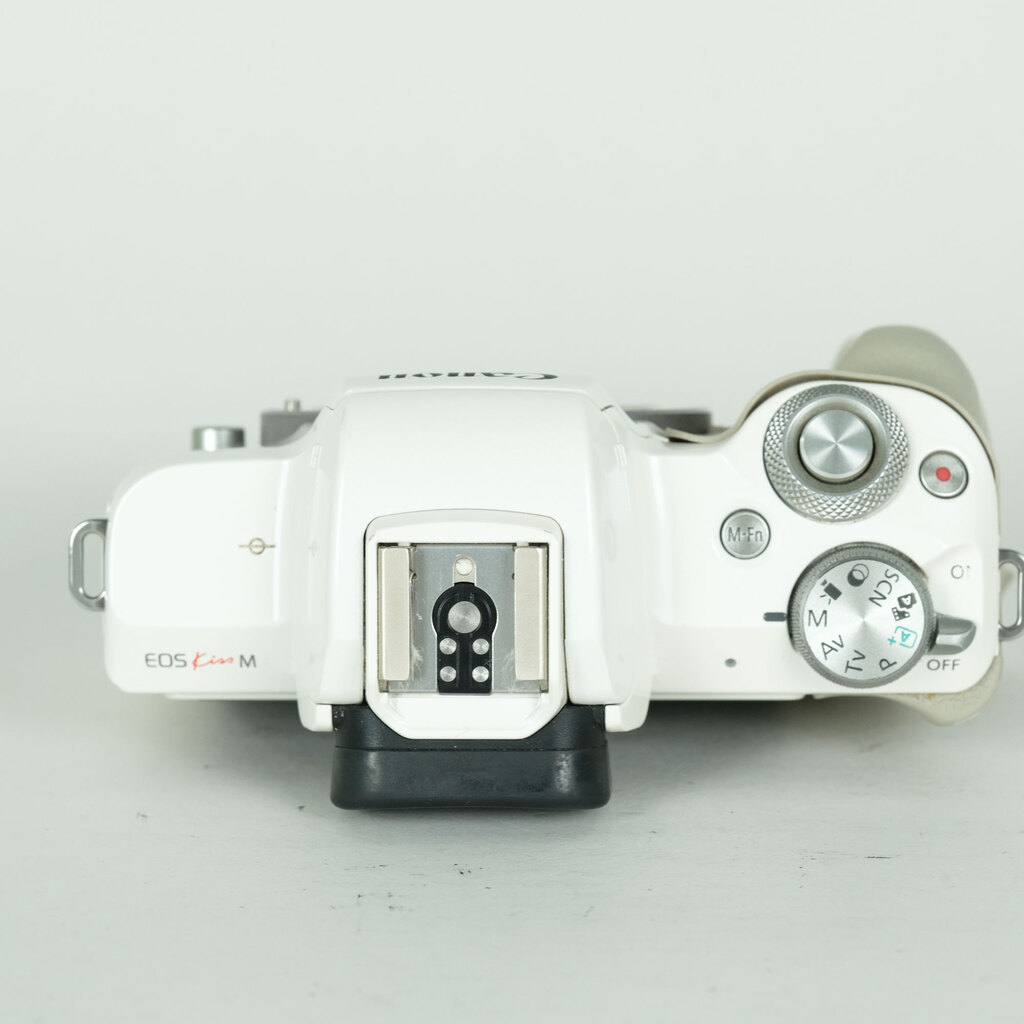 Canon EOS Kiss Mの出品 | ONE SCENE（ワンシーン）