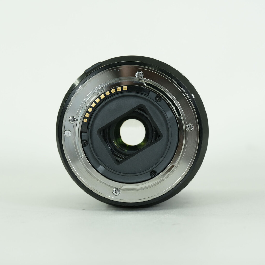 SONY E18-200mm F3.5-6.3 OSS LE SEL18200LE