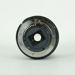 SONY E18-200mm F3.5-6.3 OSS LE SEL18200LE