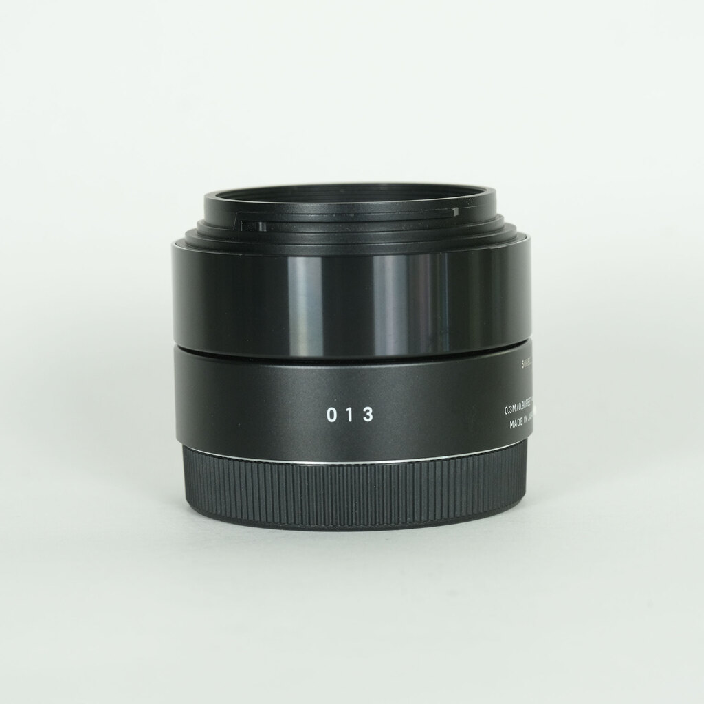 SIGMA A 30mm F2.8 DN (ソニーE用)ブラック SIGMA A 30mm F2.8 DN (ソニーE用)ブラック