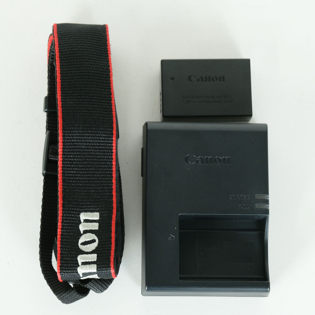 Canon EOS Kiss X10 Canon EOS Kiss X10