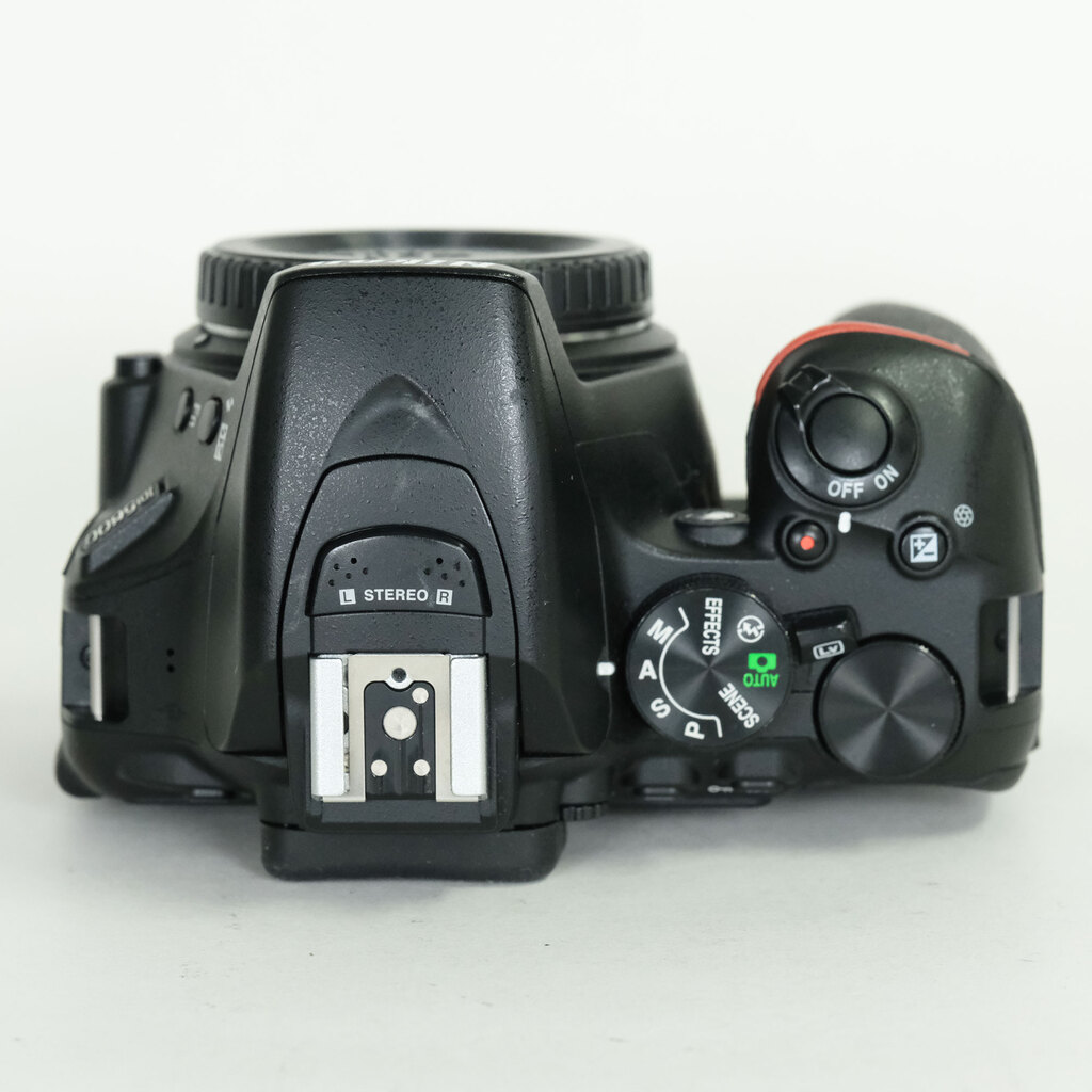 Nikon D5600