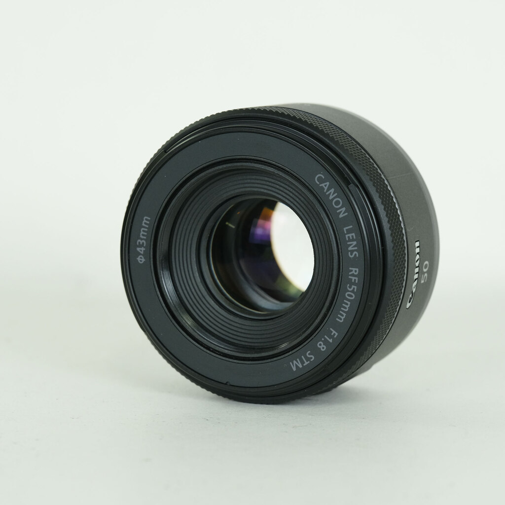 Canon RF50mm F1.8 STM Canon RF50mm F1.8 STM