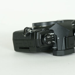 OLYMPUS OM-D E-M5 Mark III