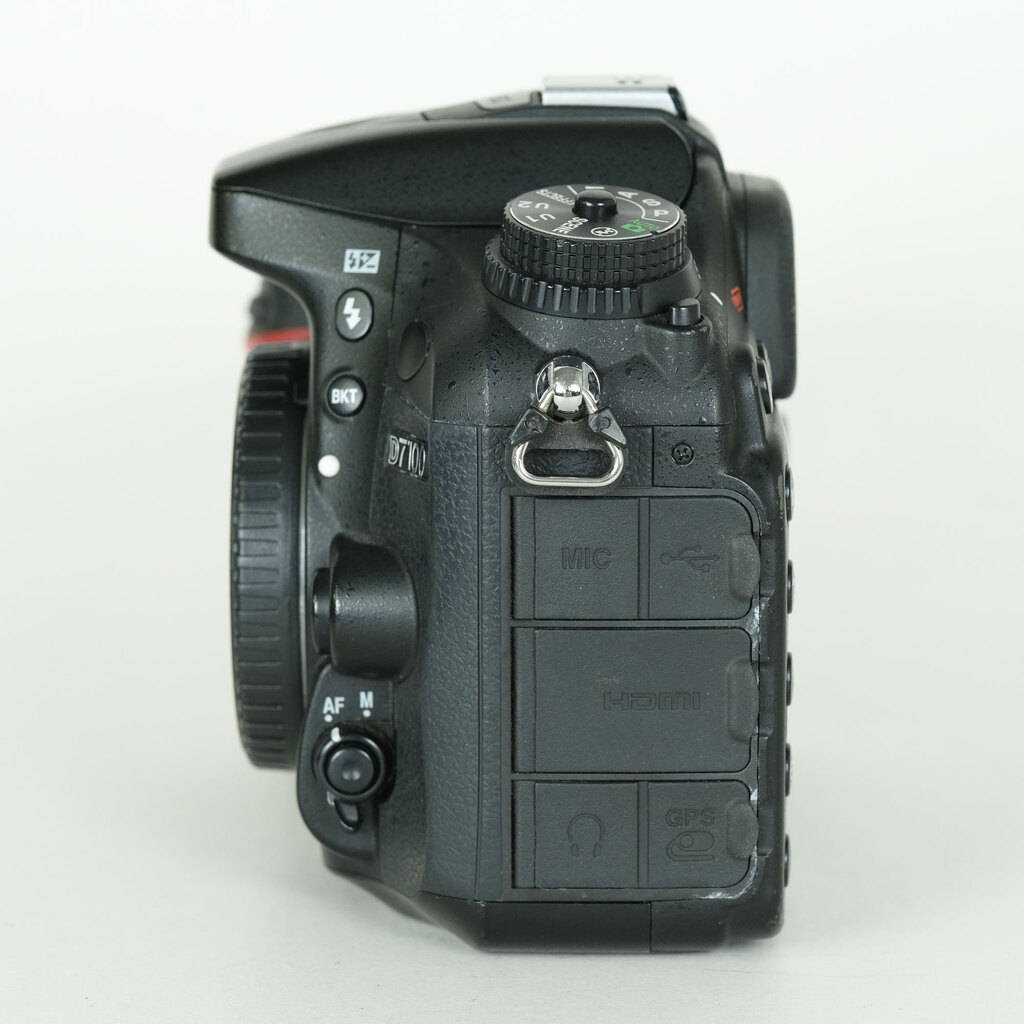 ジャンク品 Nikon D7100 デジタル一眼レフカメラ Nikon D7100の出品 | ONE SCENE（ワンシーン）