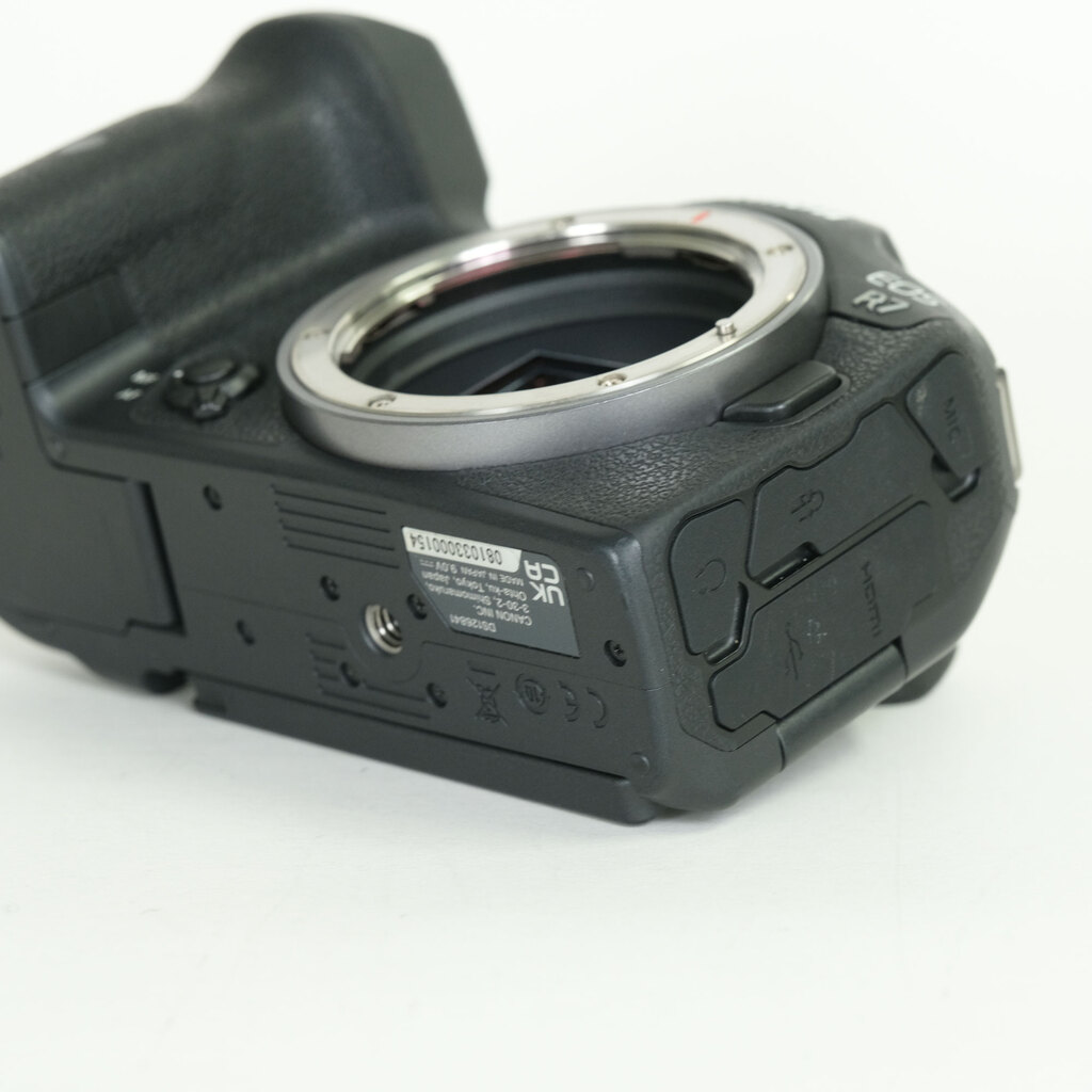 Canon EOS R7