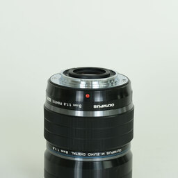 OLYMPUS M.ZUIKO DIGITAL ED 8mm F1.8 Fisheye PRO