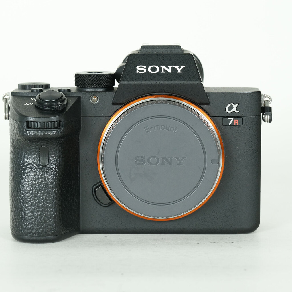 SONY α7R III(ILCE-7RM3) SONY α7R III(ILCE-7RM3)