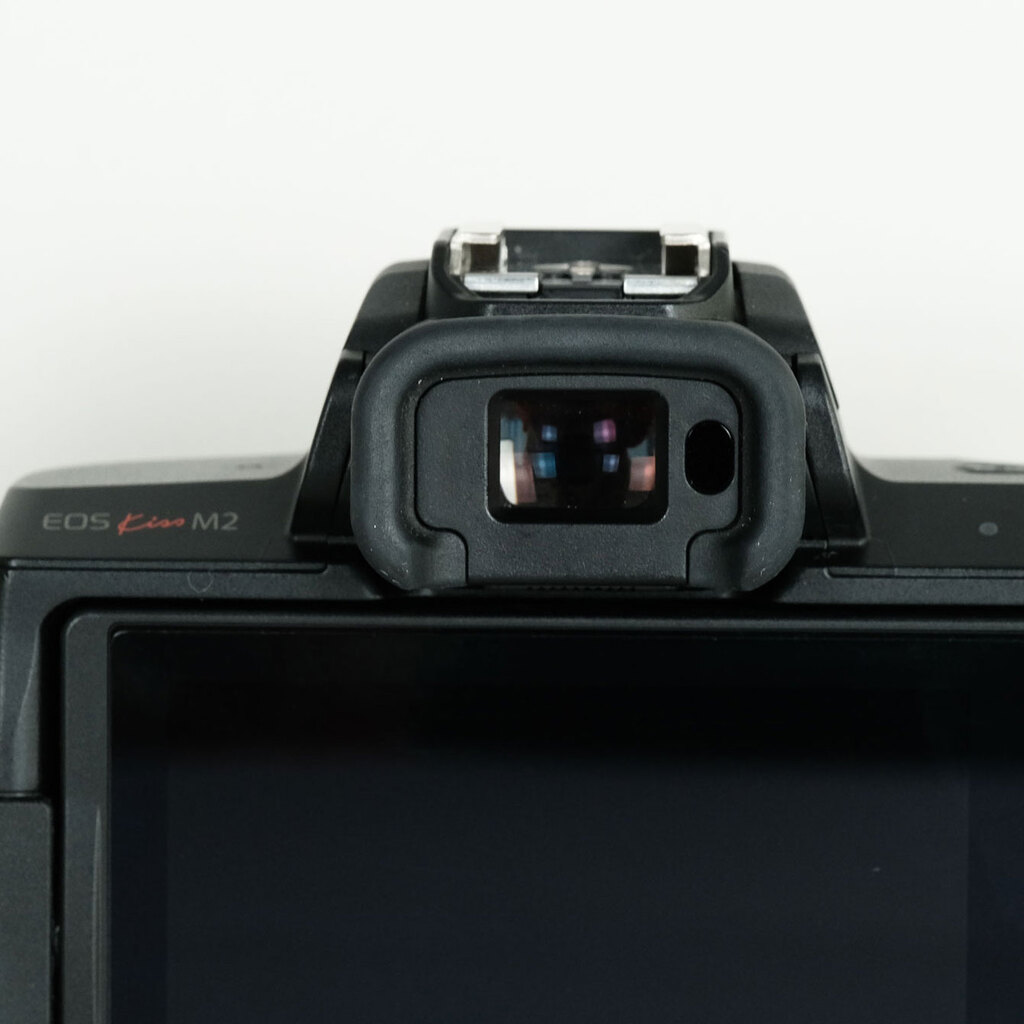 Canon EOS Kiss M2